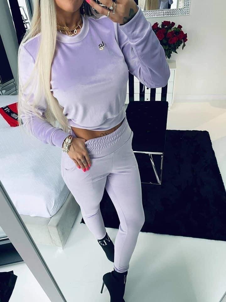 Veliūrinis laisvalaikio kostiumas "PURPLE"